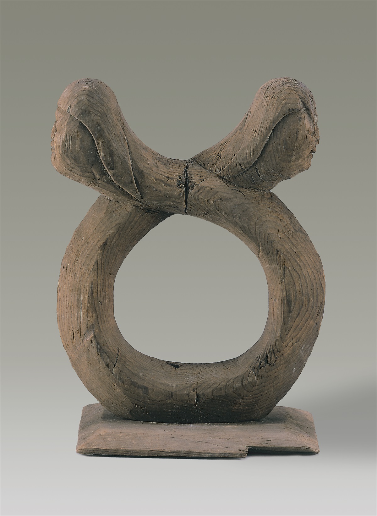 木雕双人首蛇身俑-竹木器-扬州中国雕版印刷博物馆官网